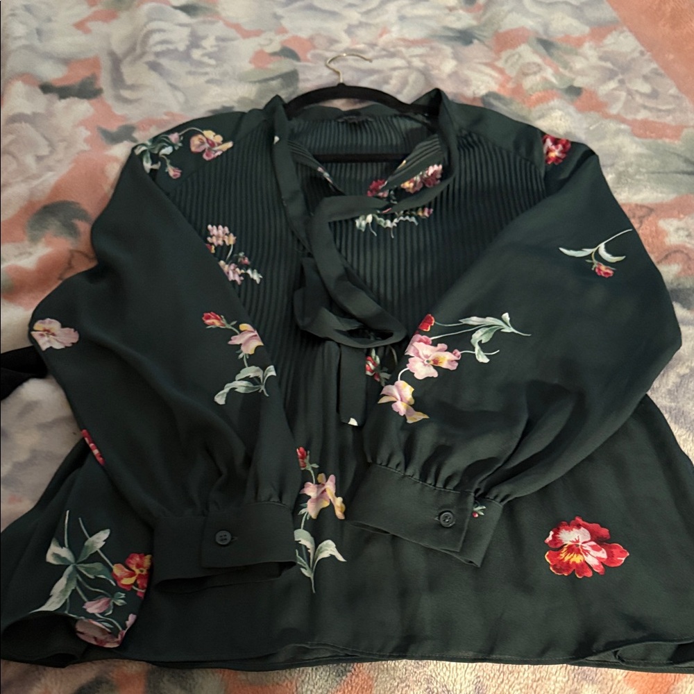 Ann Taylor Dark Green Floral Blouse